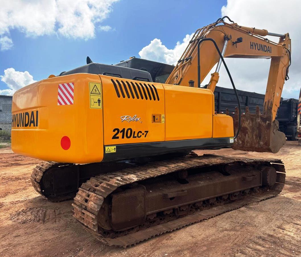 Escavadeira&nbsp;HYUNDAI&nbsp;R210 - 26G307