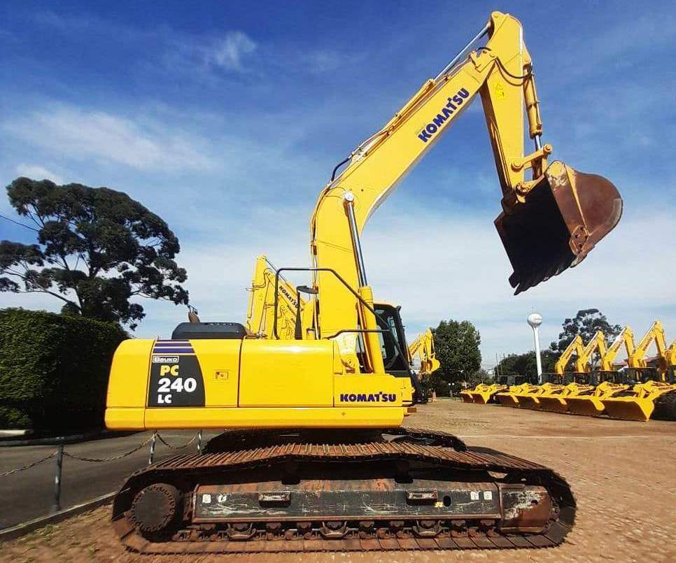 Escavadeira&nbsp;KOMATSU&nbsp;PC240 - 26G512