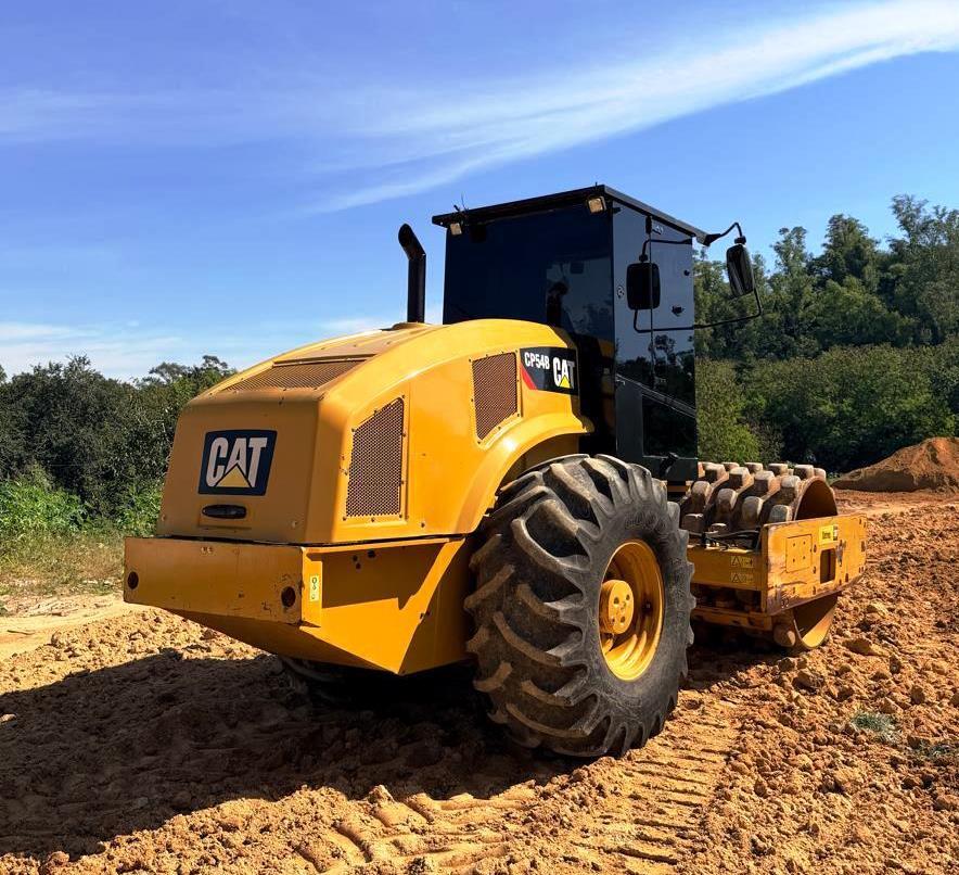Rolo Compactador&nbsp;CATERPILLAR&nbsp;CP54B - 26H107