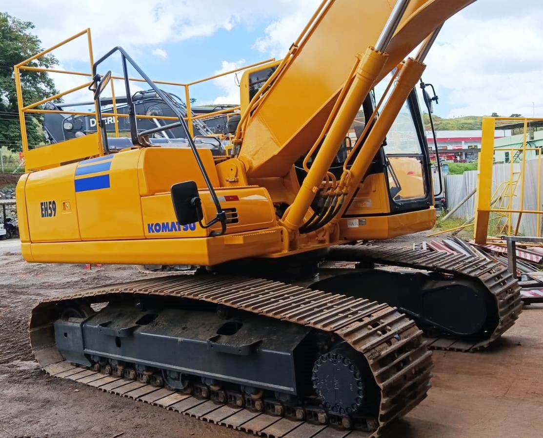 Escavadeira&nbsp;KOMATSU&nbsp;PC210 - 26H405