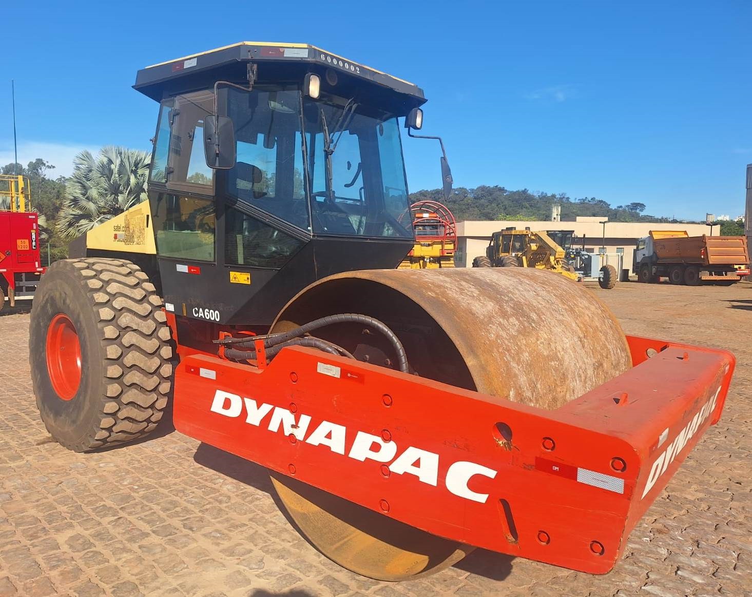 Rolo Compactador&nbsp;DYNAPAC&nbsp;CA600 - 26J307