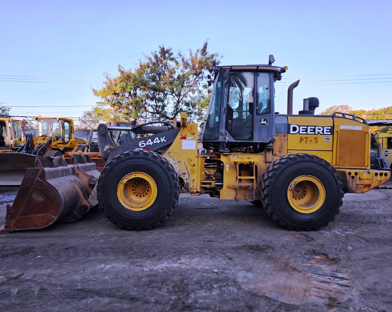 Carregadeira Pneu&nbsp;JOHN DEERE&nbsp;644K - 26J503