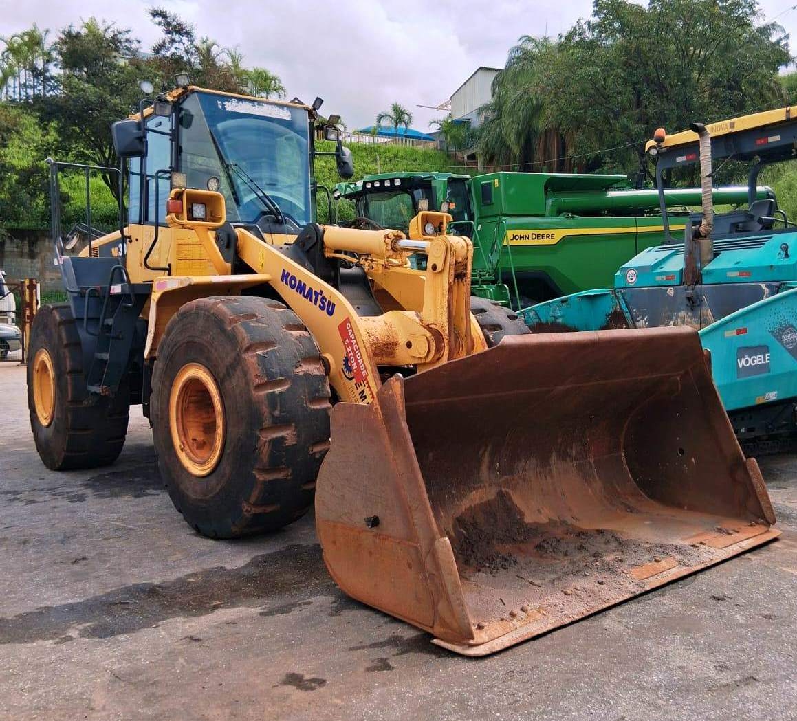 Carregadeira Pneu&nbsp;KOMATSU&nbsp;WA380 - 26J504