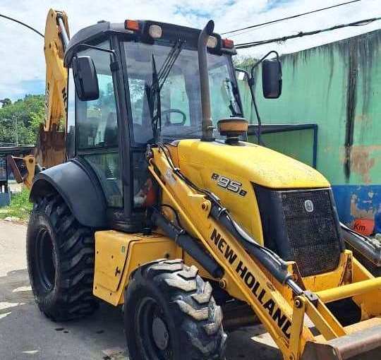 Retro Escavadeira&nbsp;NEW HOLLAND&nbsp;B95 - 26K205